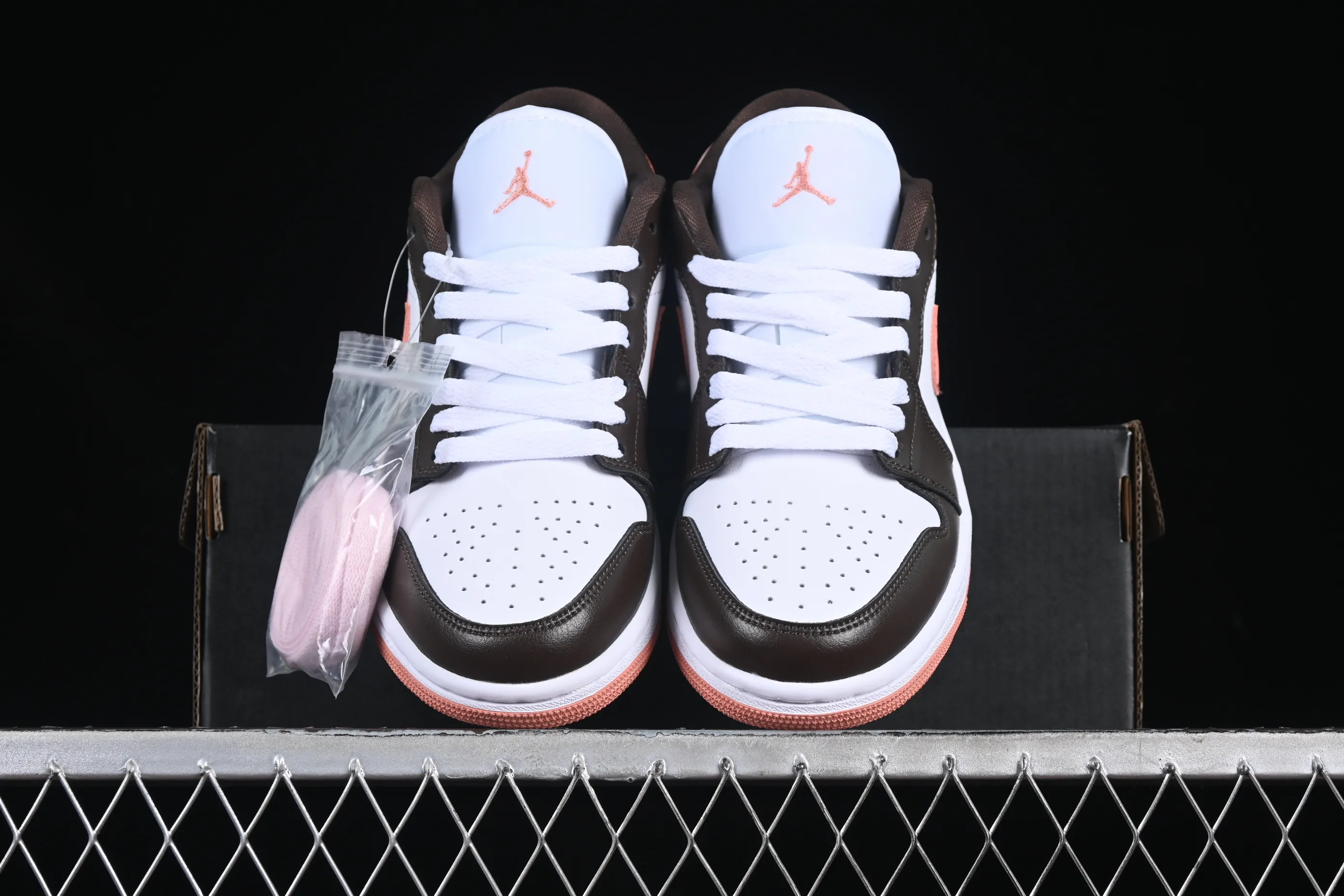 All Categories Air Jordan Jordan Series Basketball Shoes Air Jordan 1 Low Air Jordan 1 Low AJ1 Joe 1 Mocha Pink Low-top Cultural Leisure Sports Shoes DC0774-182